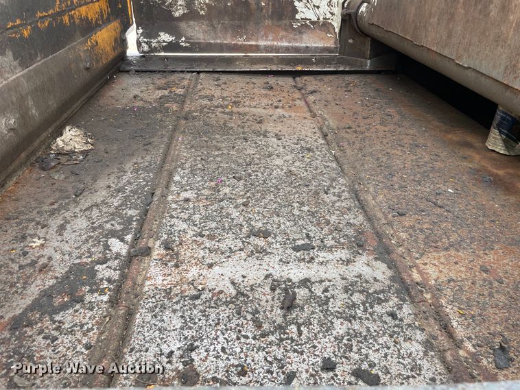 image for item OH9026 2009 International  7400 refuse truck