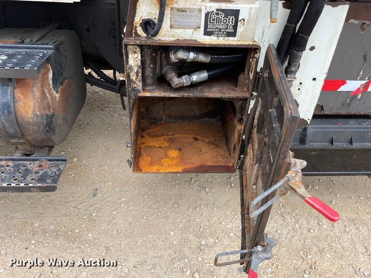 image for item OH9026 2009 International  7400 refuse truck