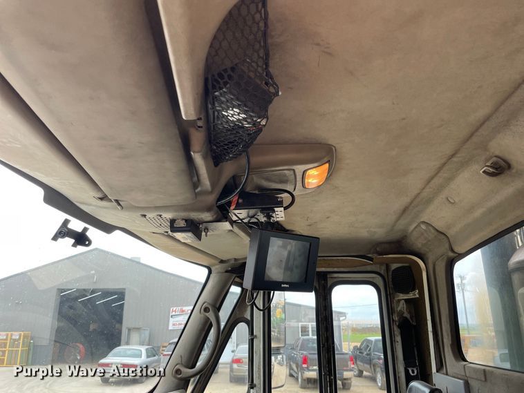 image for item OH9026 2009 International  7400 refuse truck