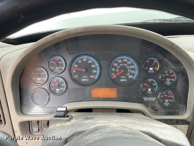 image for item OH9026 2009 International  7400 refuse truck