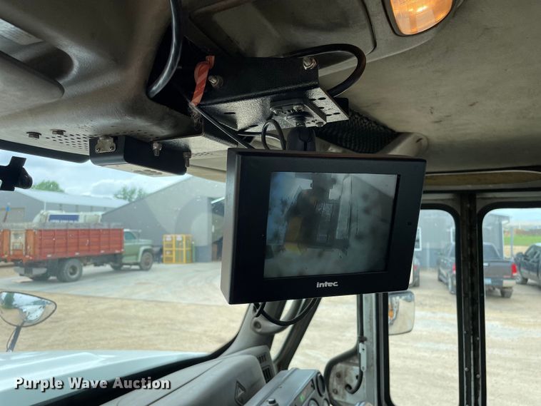 image for item OH9026 2009 International  7400 refuse truck