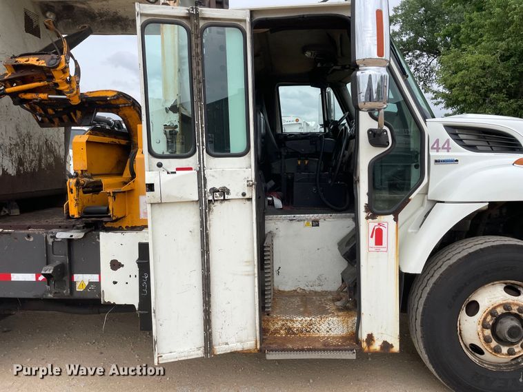 image for item OH9026 2009 International  7400 refuse truck