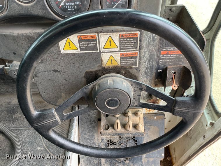 image for item OH9026 2009 International  7400 refuse truck