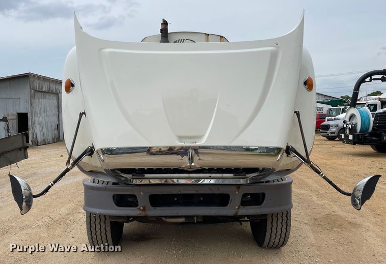 image for item OH9026 2009 International  7400 refuse truck