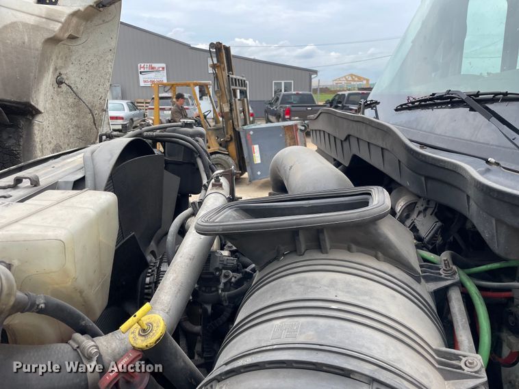 image for item OH9026 2009 International  7400 refuse truck