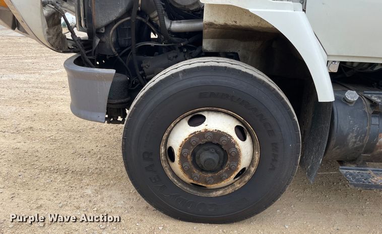 image for item OH9026 2009 International  7400 refuse truck