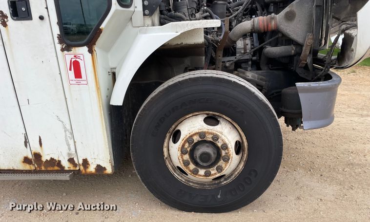 image for item OH9026 2009 International  7400 refuse truck