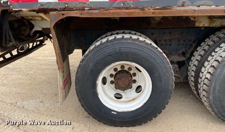 image for item OH9026 2009 International  7400 refuse truck