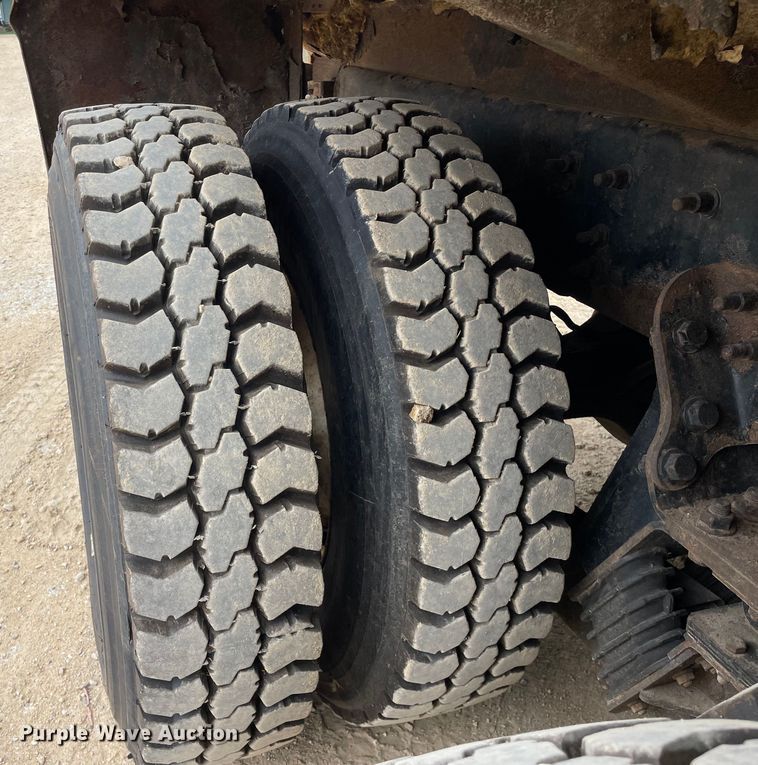 image for item OH9026 2009 International  7400 refuse truck