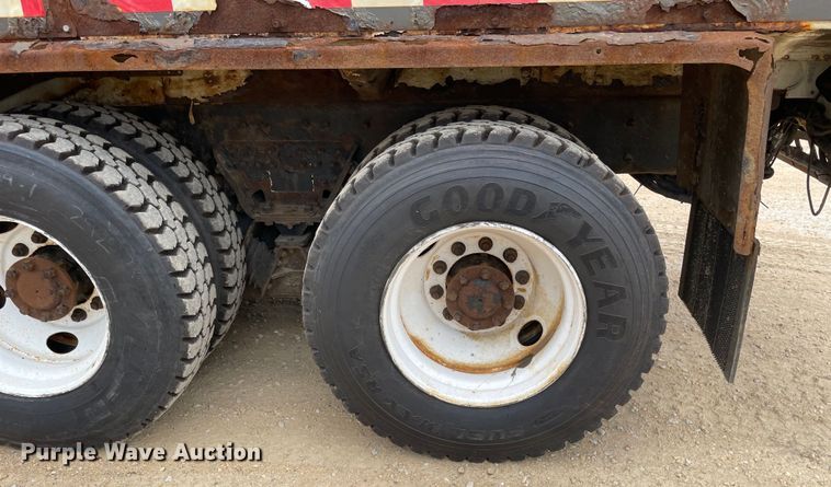 image for item OH9026 2009 International  7400 refuse truck