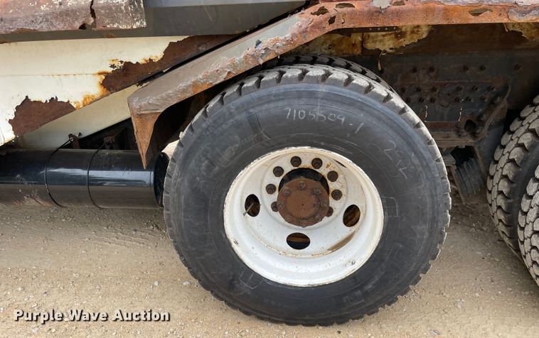 image for item OH9026 2009 International  7400 refuse truck