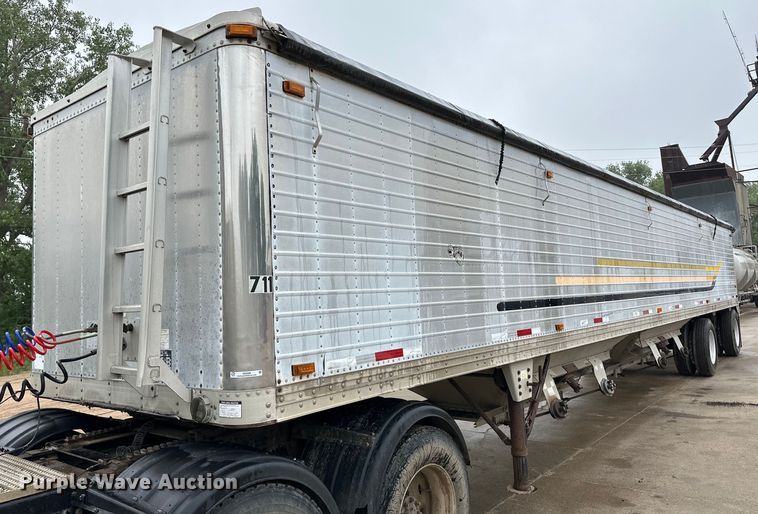 image for item OI9209 1999 Timpte grain trailer