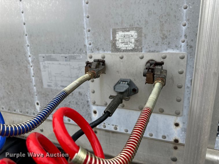 image for item OI9209 1999 Timpte grain trailer