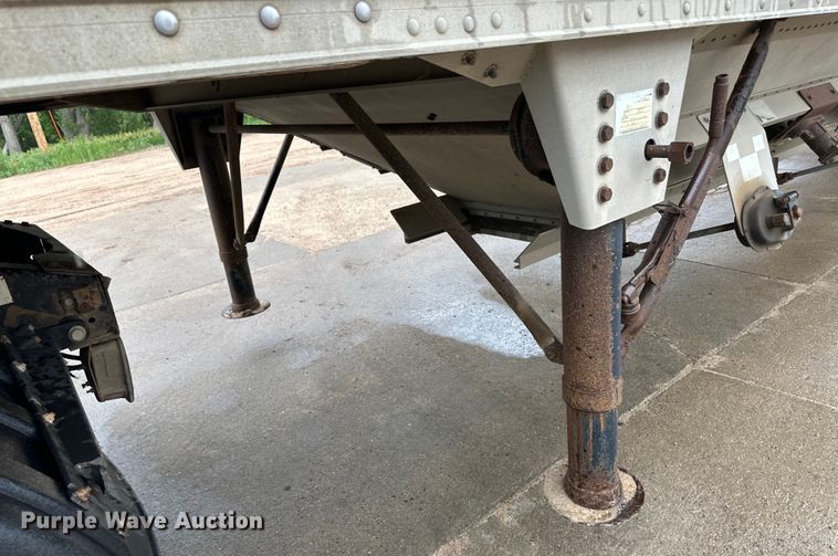 image for item OI9209 1999 Timpte grain trailer