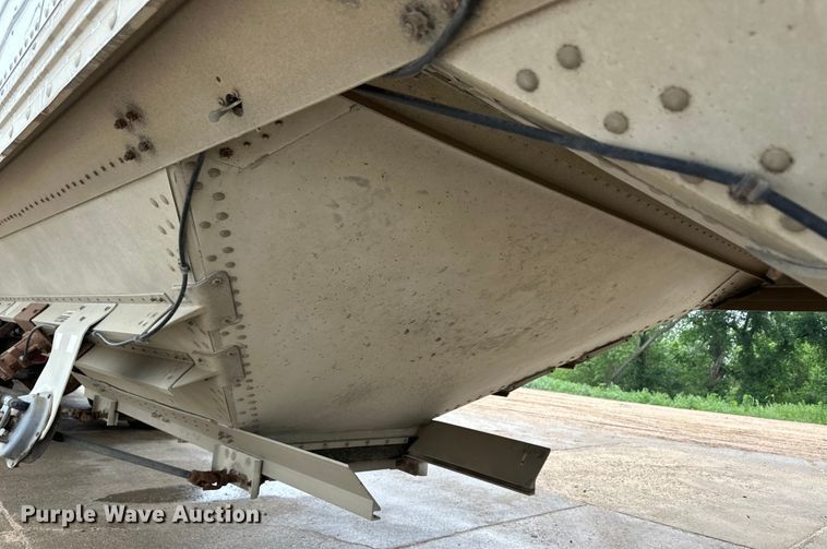 image for item OI9209 1999 Timpte grain trailer