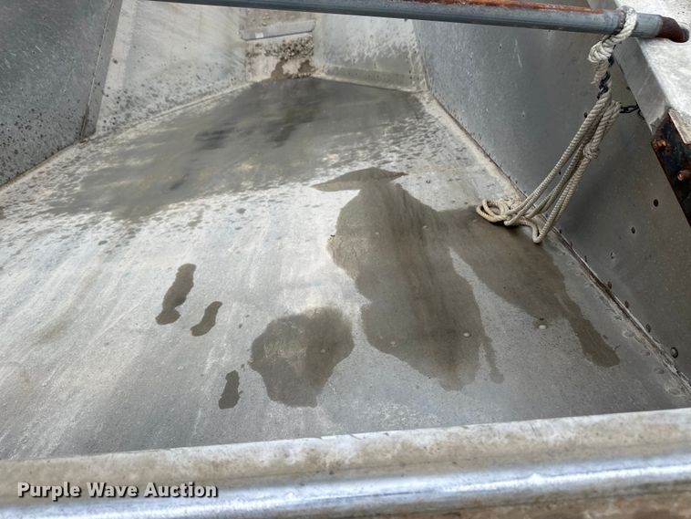 image for item OI9209 1999 Timpte grain trailer