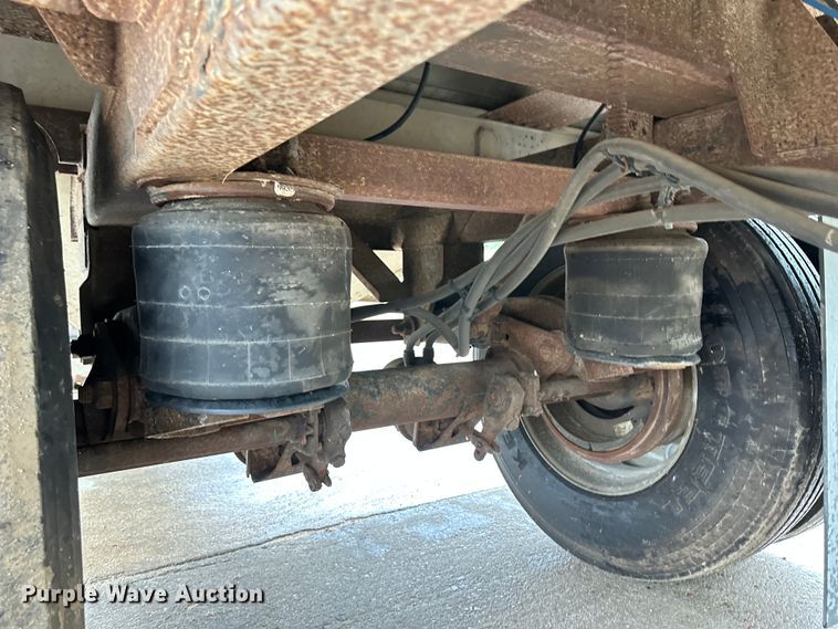 image for item OI9209 1999 Timpte grain trailer