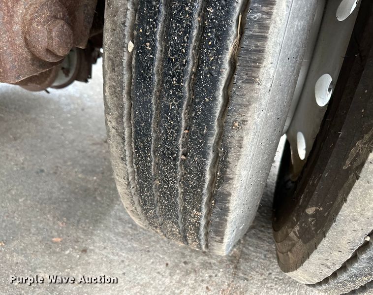 image for item OI9209 1999 Timpte grain trailer