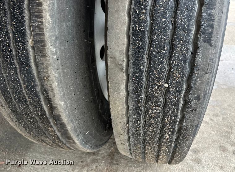 image for item OI9209 1999 Timpte grain trailer