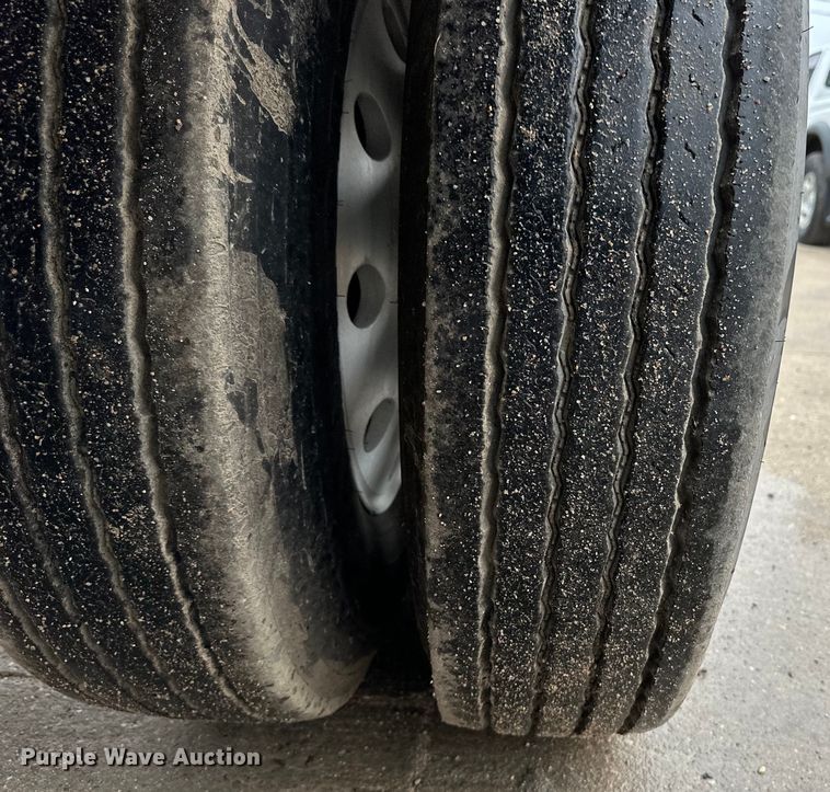 image for item OI9209 1999 Timpte grain trailer