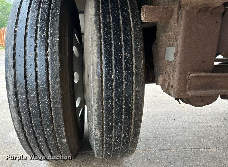 image for item OI9209 1999 Timpte grain trailer