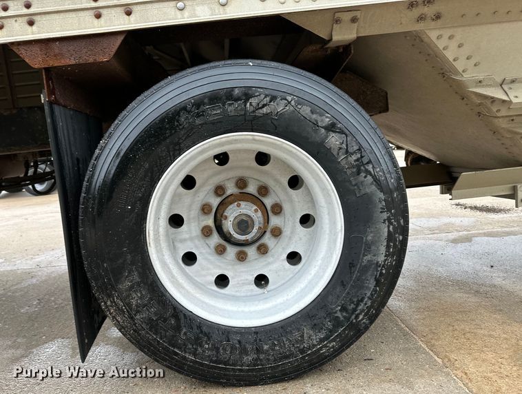 image for item OI9209 1999 Timpte grain trailer