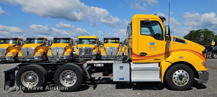 image for item OK9897 2020 Kenworth T680 semi truck