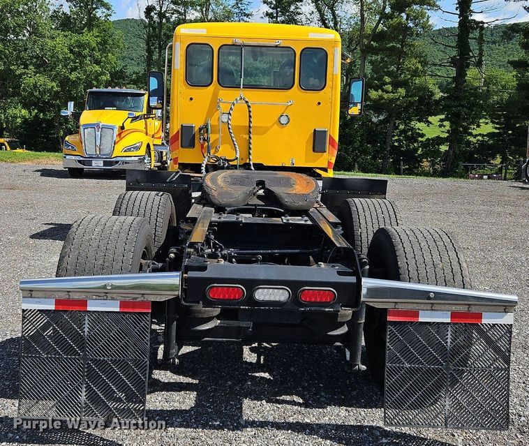 image for item OK9897 2020 Kenworth T680 semi truck