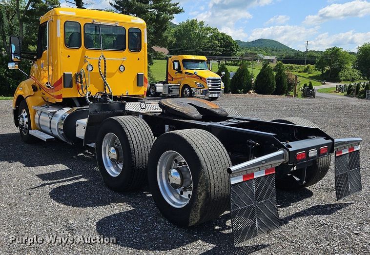 image for item OK9897 2020 Kenworth T680 semi truck