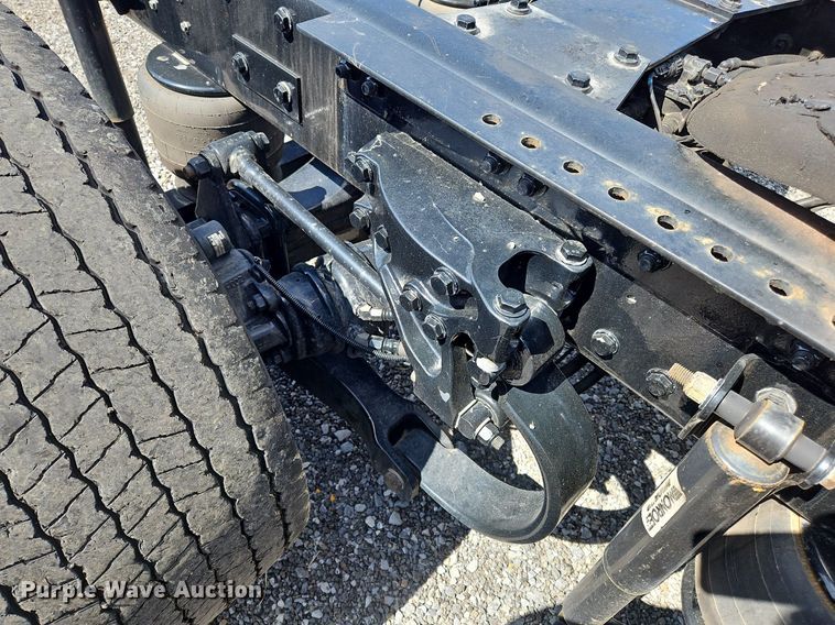 image for item OK9897 2020 Kenworth T680 semi truck