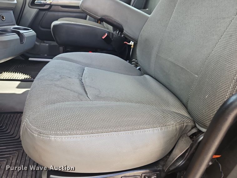 image for item OK9897 2020 Kenworth T680 semi truck