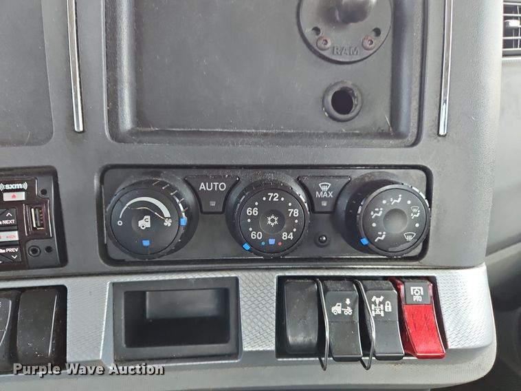 image for item OK9897 2020 Kenworth T680 semi truck