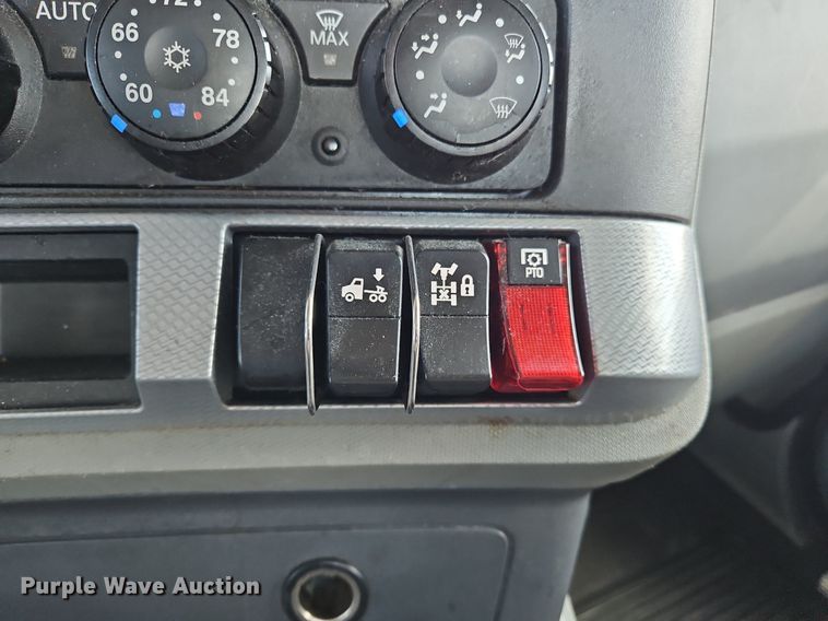 image for item OK9897 2020 Kenworth T680 semi truck