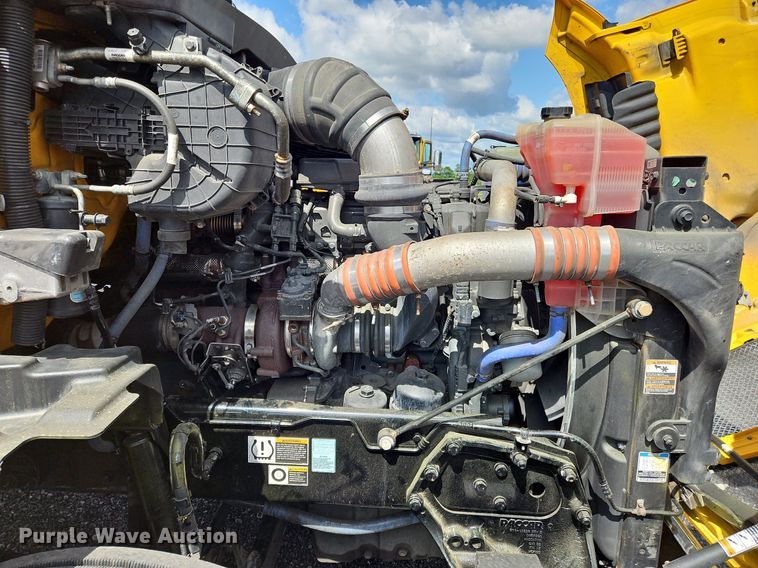 image for item OK9897 2020 Kenworth T680 semi truck