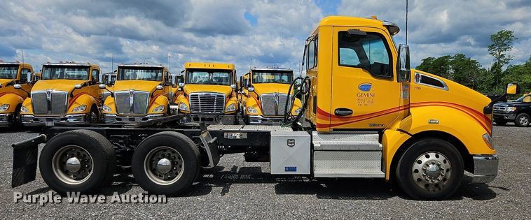image for item OK9901 2020 Kenworth  T680 semi truck