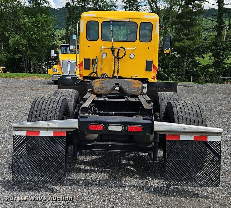 image for item OK9901 2020 Kenworth  T680 semi truck