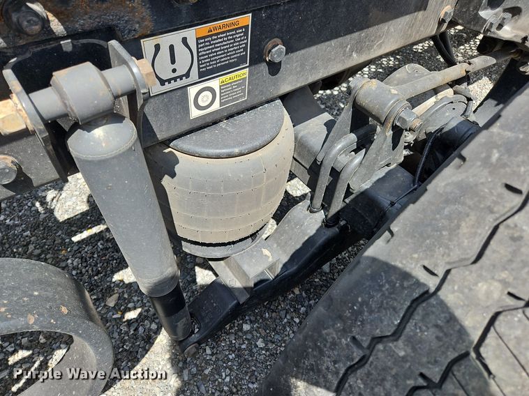 image for item OK9901 2020 Kenworth  T680 semi truck