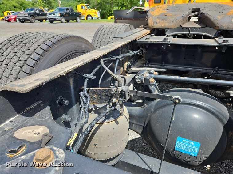 image for item OK9901 2020 Kenworth  T680 semi truck