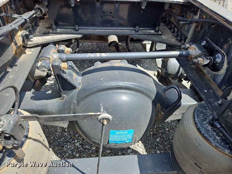 image for item OK9901 2020 Kenworth  T680 semi truck