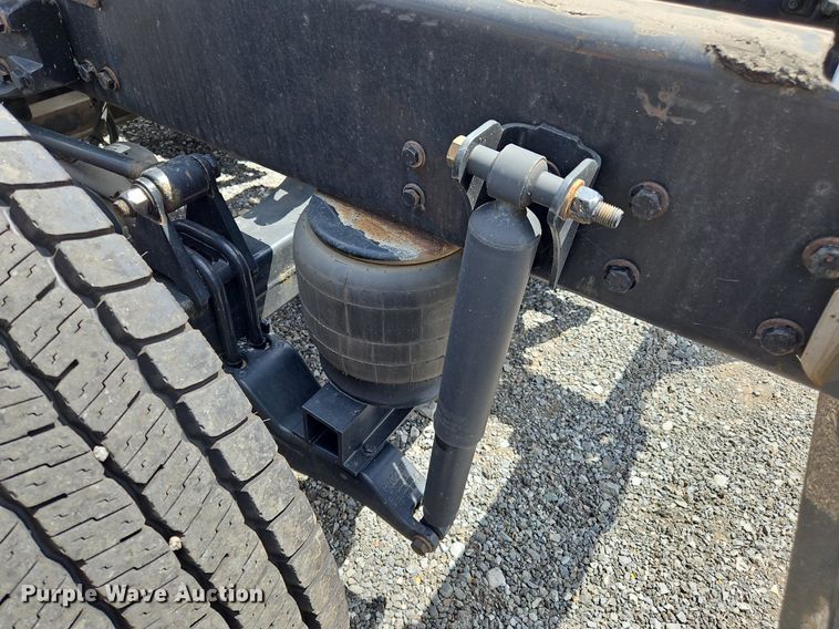 image for item OK9901 2020 Kenworth  T680 semi truck