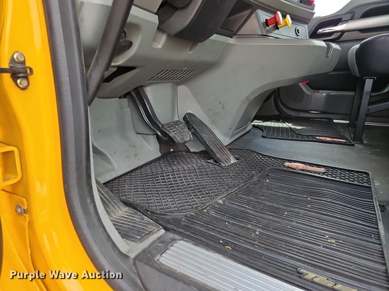 image for item OK9901 2020 Kenworth  T680 semi truck