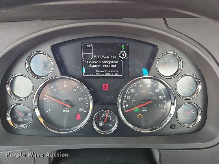 image for item OK9901 2020 Kenworth  T680 semi truck