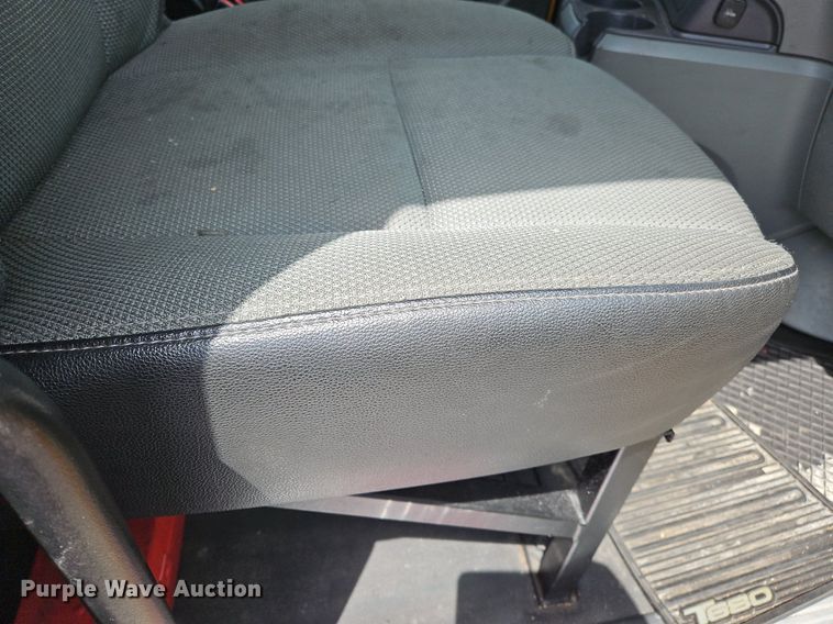 image for item OK9901 2020 Kenworth  T680 semi truck