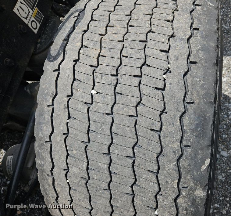 image for item OK9901 2020 Kenworth  T680 semi truck