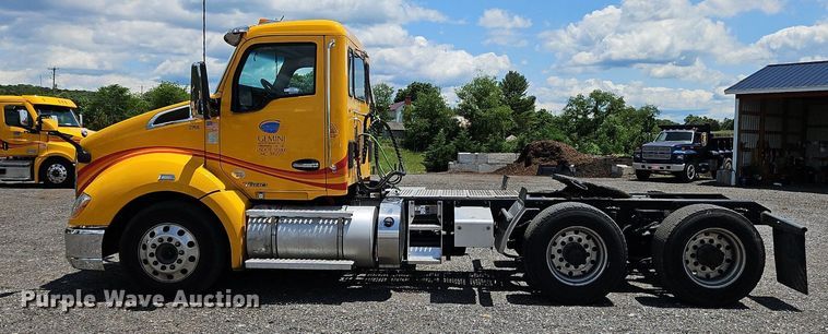 image for item OK9902 2020 Kenworth  T680 semi truck