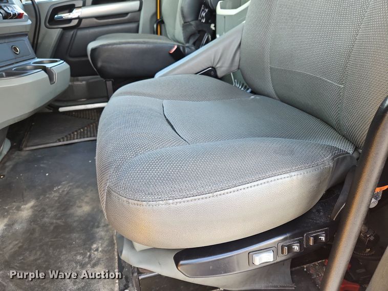 image for item OK9902 2020 Kenworth  T680 semi truck