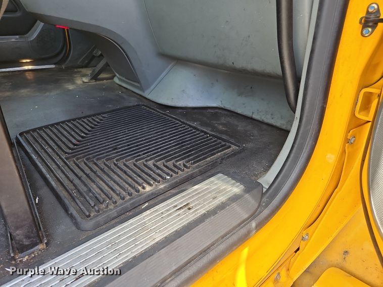 image for item OK9902 2020 Kenworth  T680 semi truck