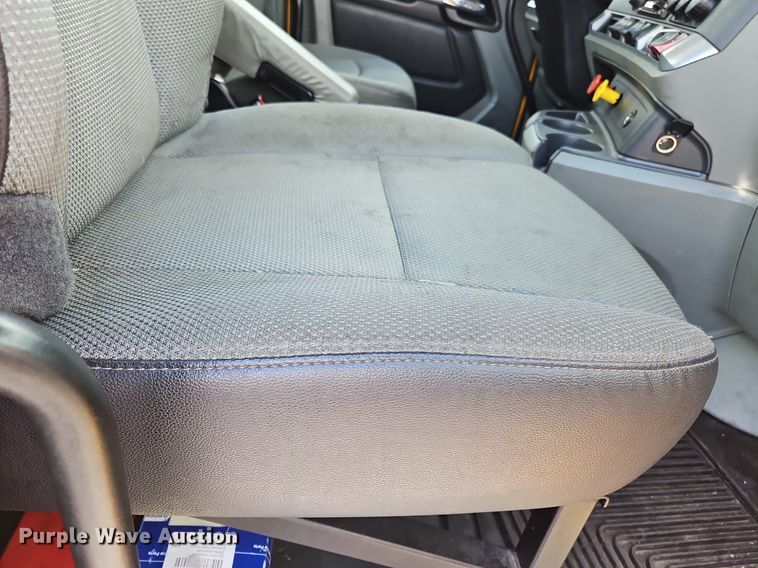 image for item OK9902 2020 Kenworth  T680 semi truck