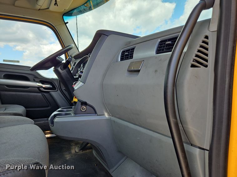 image for item OK9902 2020 Kenworth  T680 semi truck