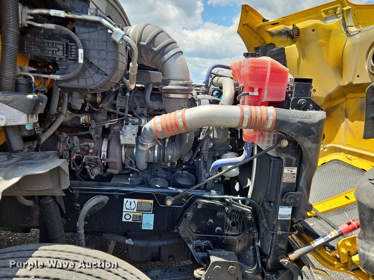 image for item OK9902 2020 Kenworth  T680 semi truck